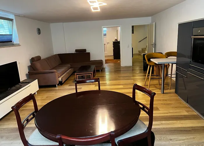 Geraeumige Auch Familienfreundlich Bis 4 Personen Colonia