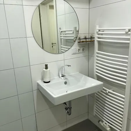 Apartment Geraeumige Auch Familienfreundlich Bis 4 Personen