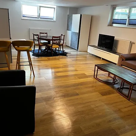 Apartment Geraeumige Auch Familienfreundlich Bis 4 Personen *