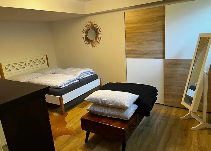 Geraeumige Auch Familienfreundlich Bis 4 Personen Apartmán Kolín nad Rýnem